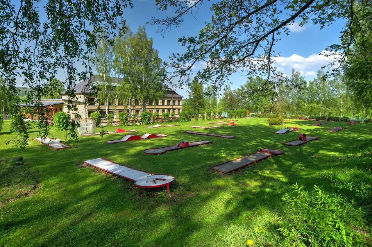 Ubytovani Jiretin Appartement Jiřetín pod Jedlovou Buitenkant foto